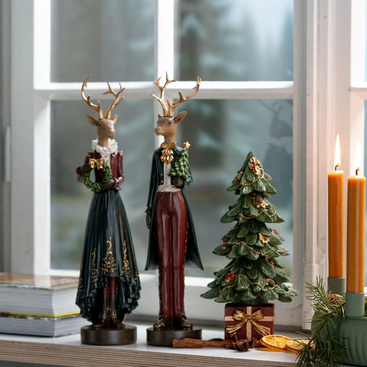 Wurm-Albero di Natale Decorativo con Base a Pacco Regalo in Resina (26 cm)