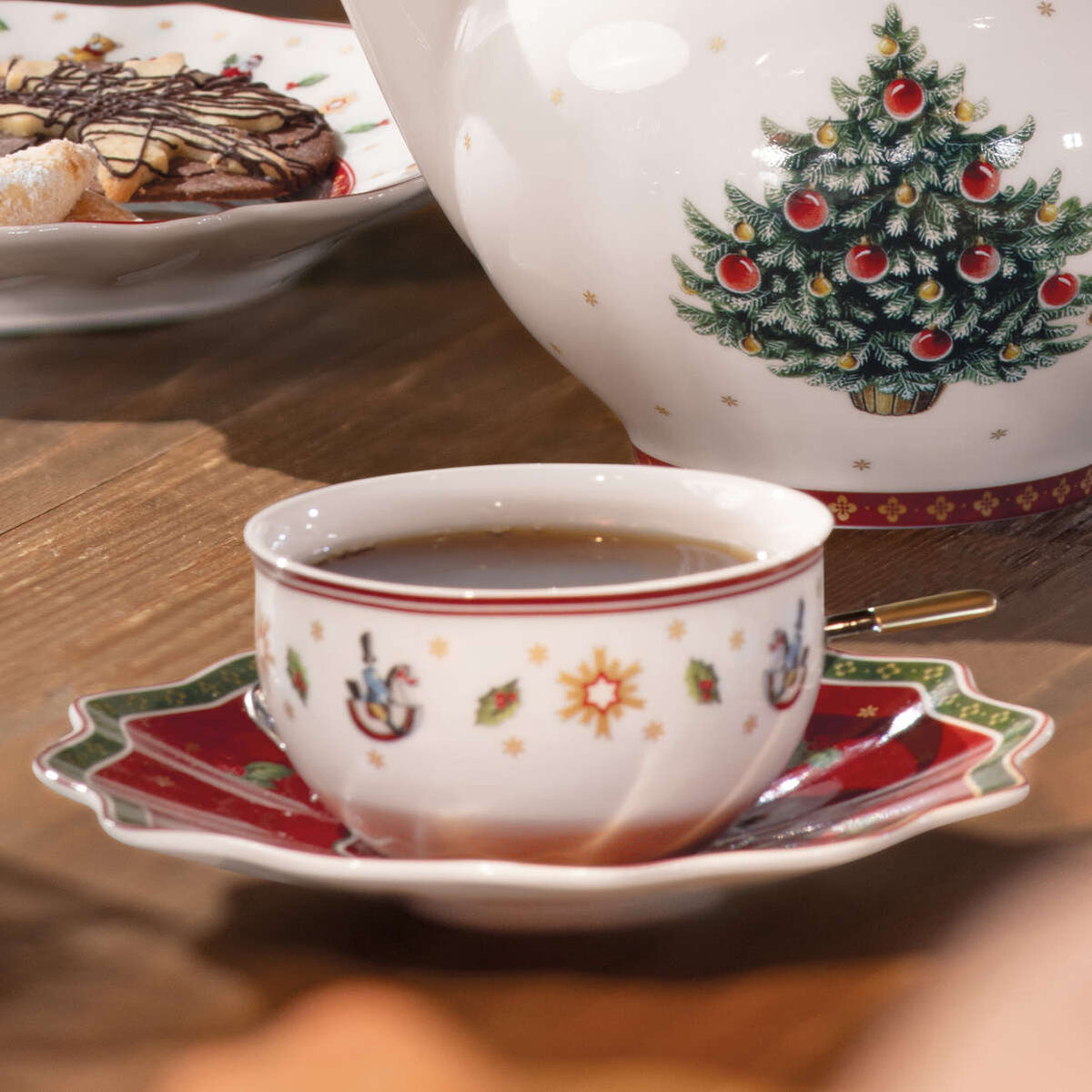 Villeroy & Boch Toy's Delight Piattino per Tazza da Tè, Rosso rossa, Ø16,5 cm, Premium Porcelain