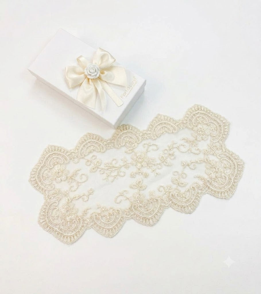 Fiori Di Lena Runner Con Segnaposto Avorio