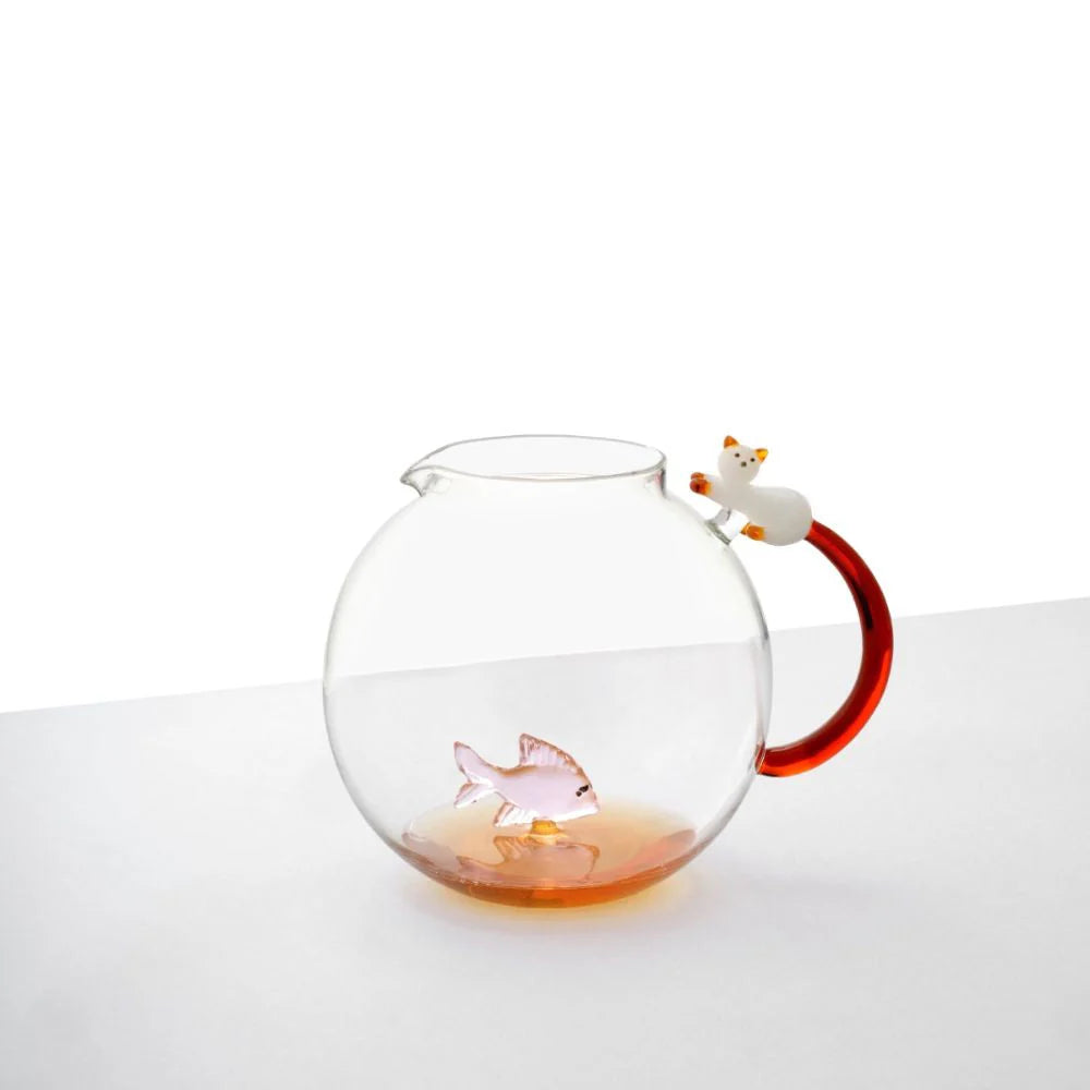 Ichendorf Tabby Cat brocca pesce rosa & gatto bianco con coda ambra by Alessandra Baldereschi