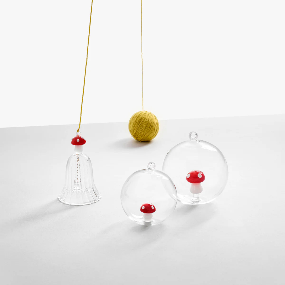 Ichendorf Milano Alice Pallina di Natale Fungo Rosso in Vetro Borosilicato