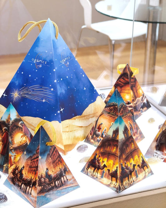 OREFICE - Mega Piramide Natività Contenete 6 Piramidi Piccole - 200g