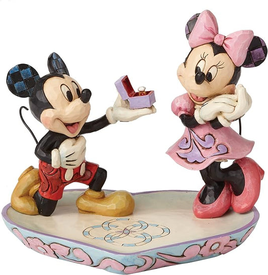 A Magical Moment Statuetta di Mickey Mouse che propone il matrimonio a Minnie Mouse con motivo a cuore, di Jim Shore