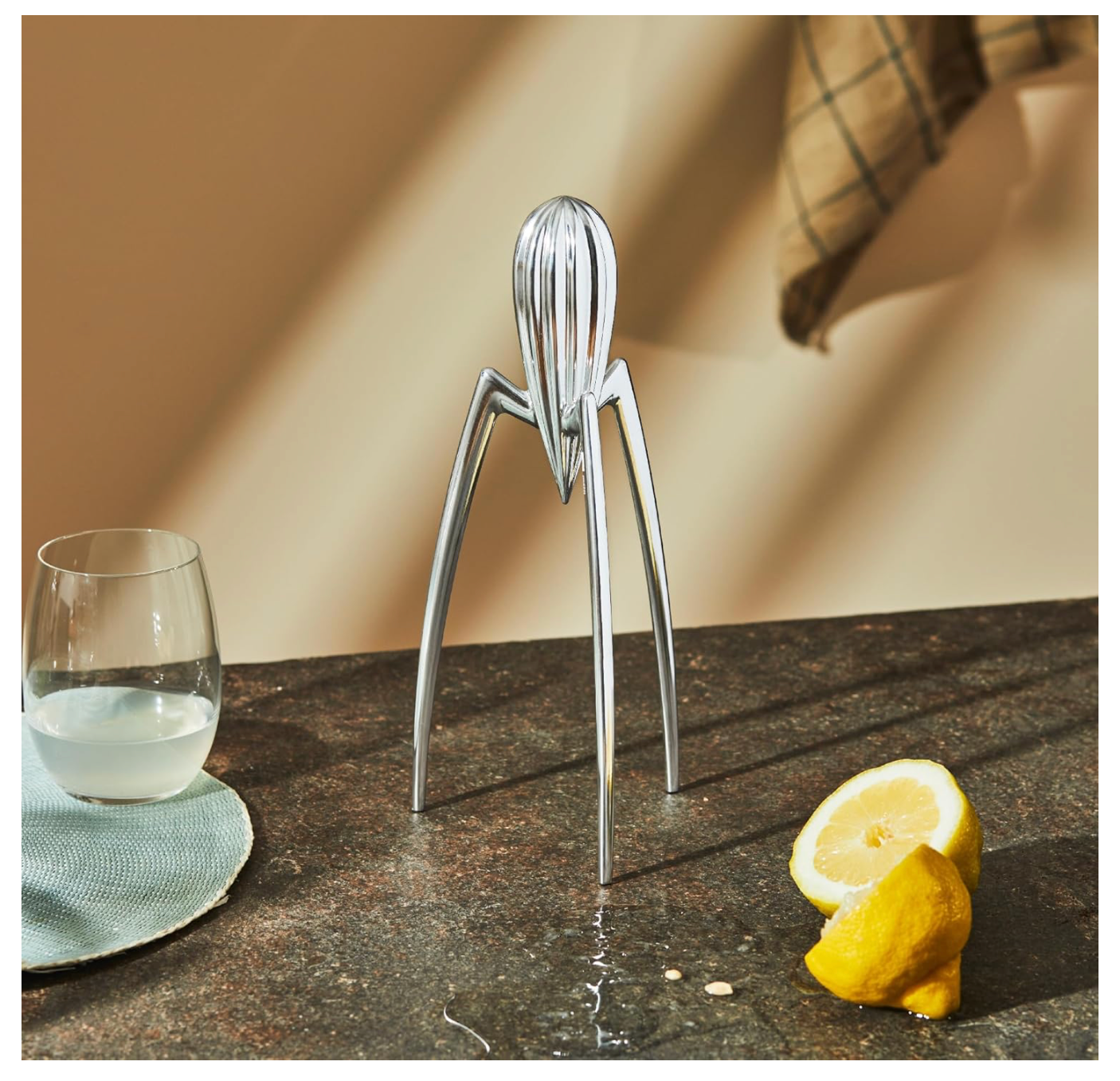 Alessi Psjs Juicy Salif Spremiagrumi Manuale Di Design In Fusione Di Alluminio, Lucido, ‎15.24 x 15.24 x 27.94 cm 600 grammi