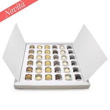 OREFICE Box Natalizia Con Deliziosi Cioccolatini Assortiti Tra Nudi E Bacetti 200Gr