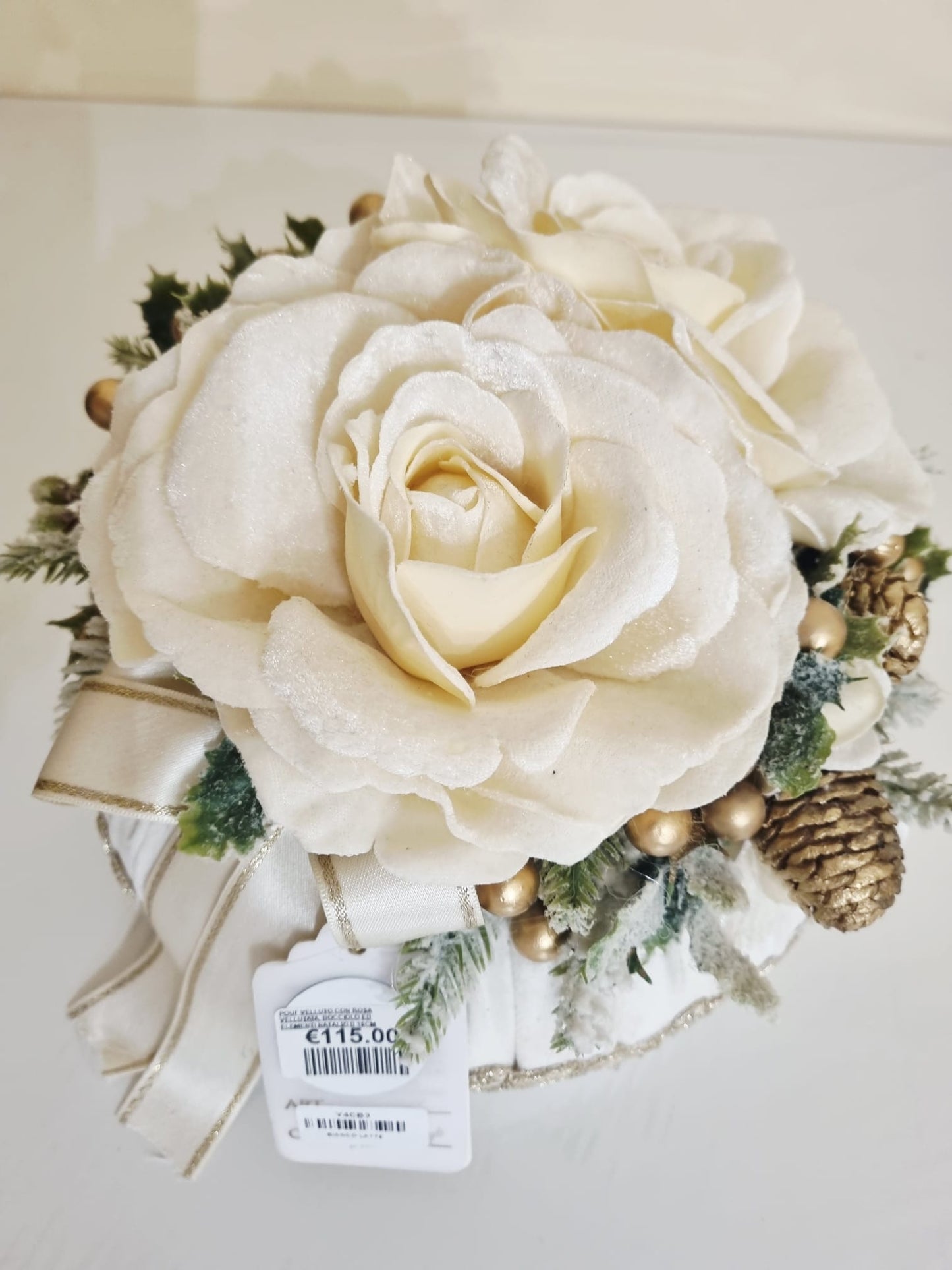 FIORI DI LENA - POUFF BIANCO LATTE CON ROSE VELLUTATE BIANCHE