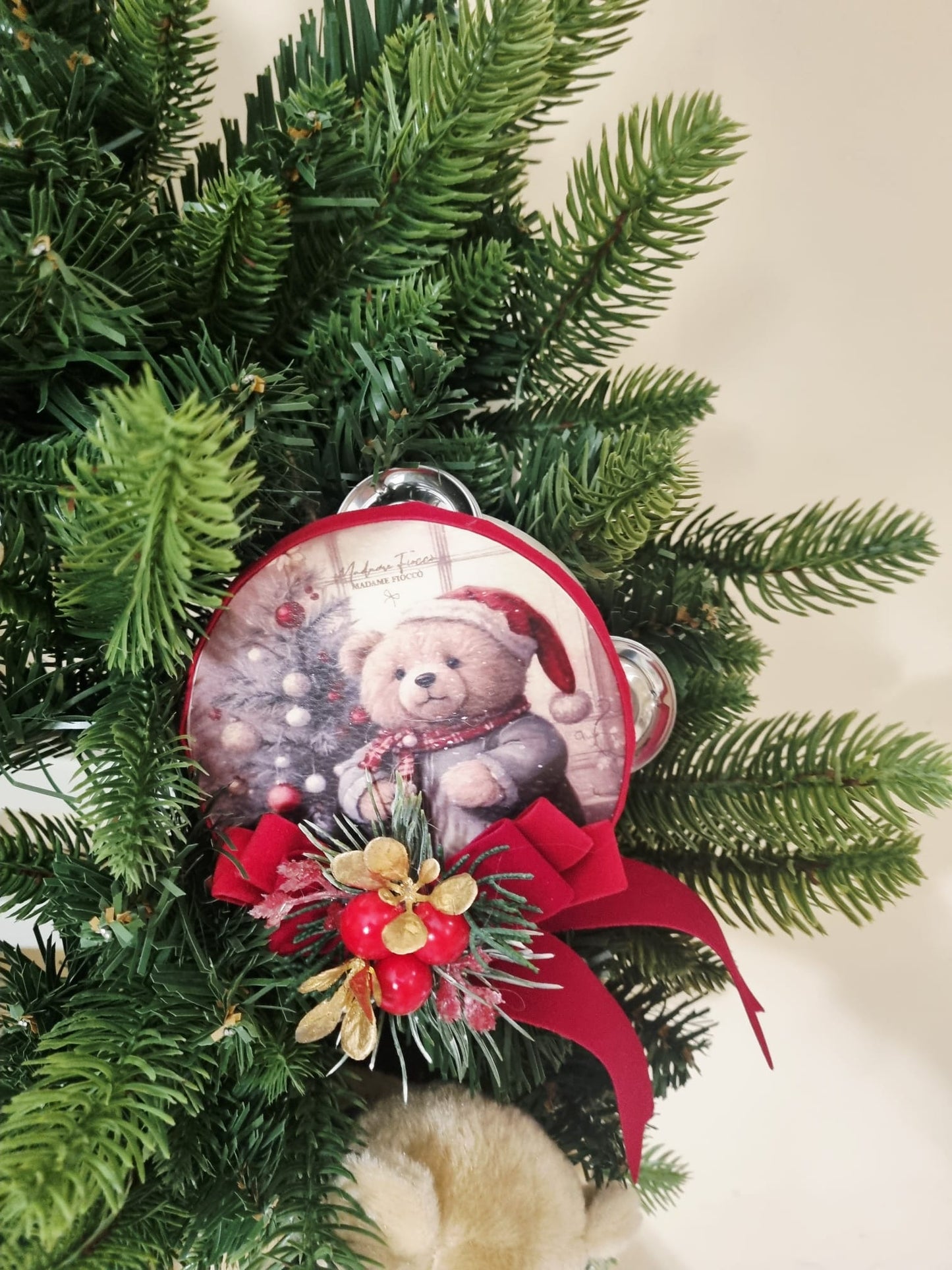 EDG Enzo De Gasperi Ghirlanda Natalizia Pino Argentato D60 cm con fiocchi e orsetti Madame Fiocco'