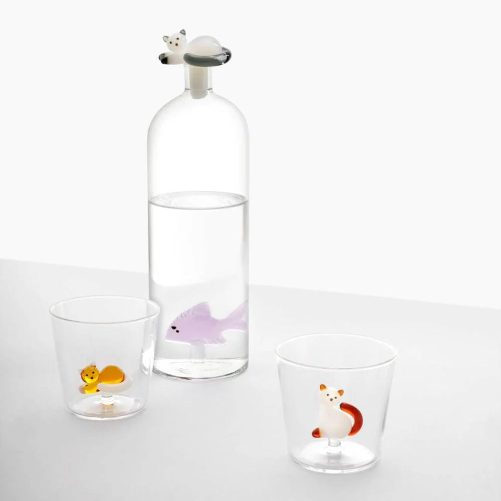 Ichendorf Tabby Cat tumbler gatto sdraiato bianco coda grigia by Alessandra Baldereschi