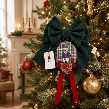 Madame Fioccò Fioccò verde bosco Lord con medaglione tartan H 30 cm